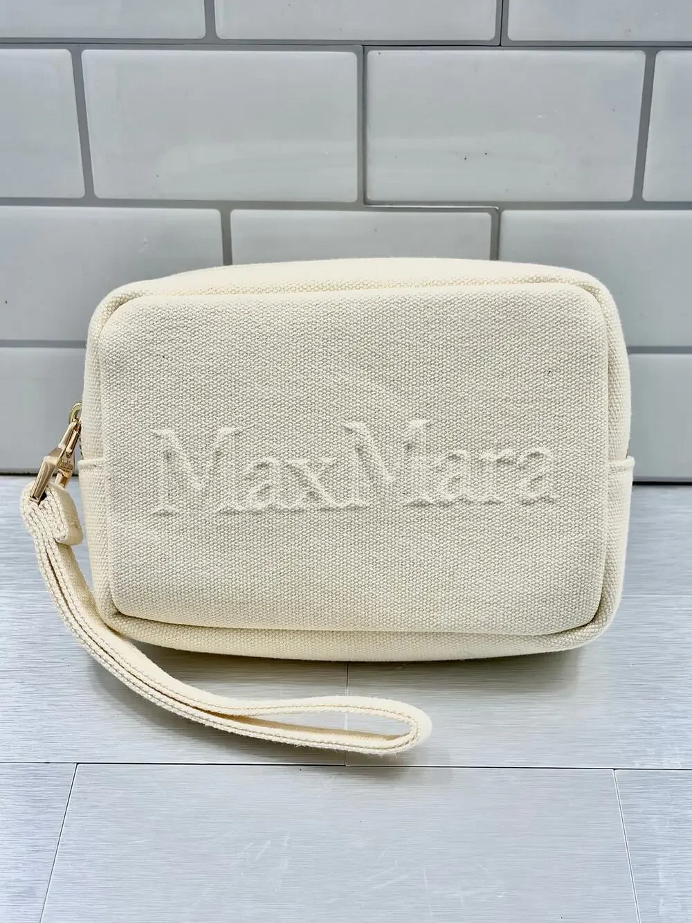 Max Mara Leccio MM Beauty Case Cream Canvas Wristlet Clutch (NWOT)